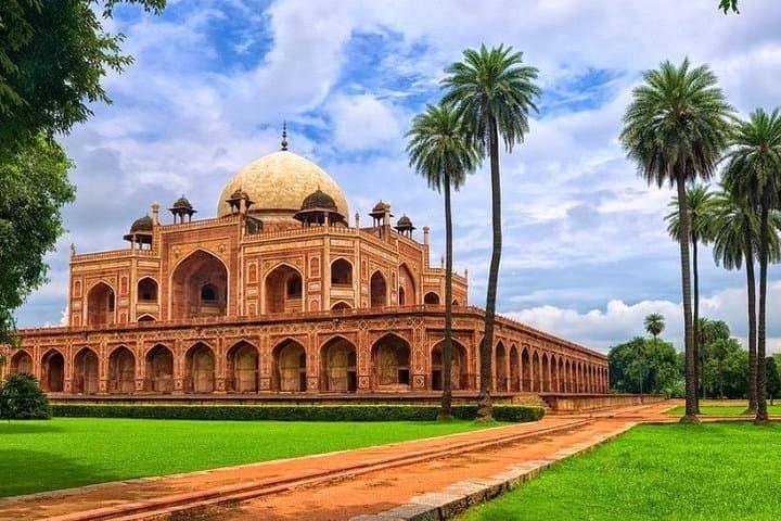 09 Hour Tour Of Delhi With India Gate Qutab Minar And Humayuns Tomb