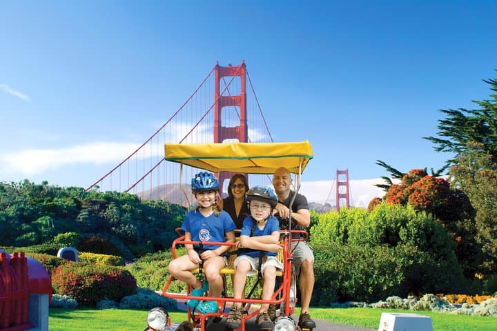 San Francisco: Surrey Ride Along the Scenic Marina Waterfront
