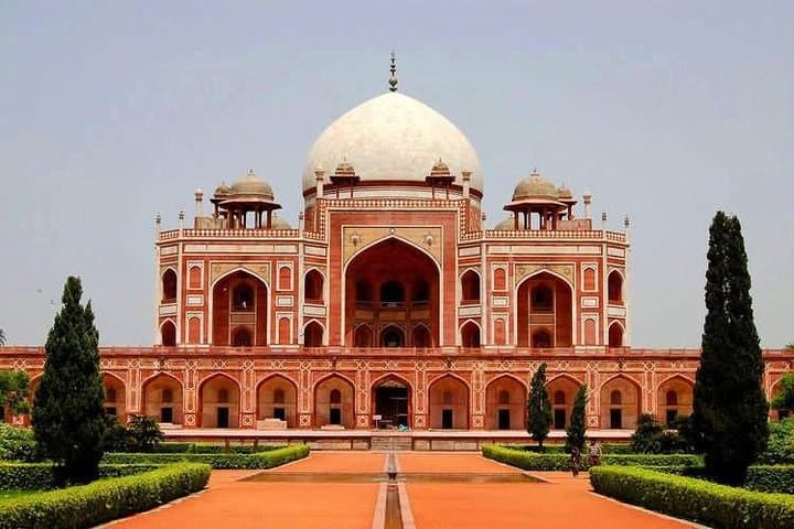 Old and New Delhi city tour with Live tour guide