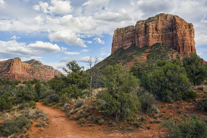 The Sedona Experience – Hiking, Lunch and Wine Tasting (Private Tour)