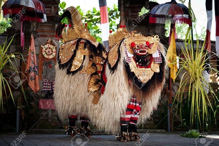 Bali Traditional Dance, Waterfall and Hindu temple with lunch