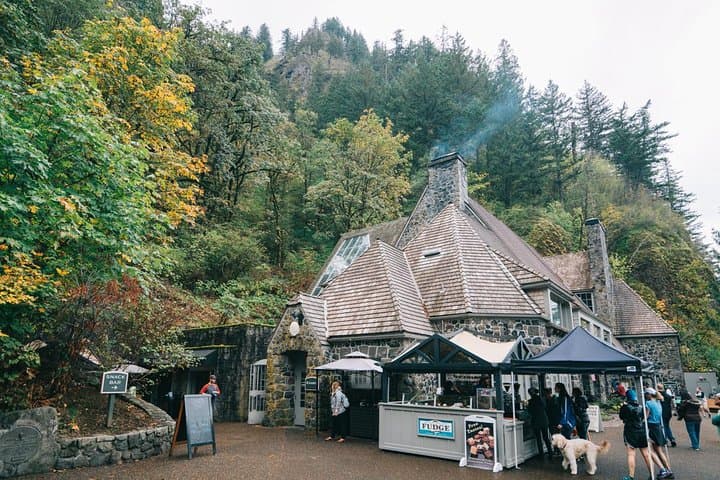 Mt Hood, Waterfalls, and Wine Tour