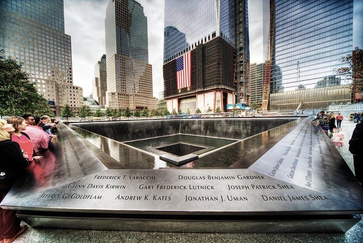 Lower Manhattan & 9/11 Memorial Walking Tour Semi-Private 12ppl