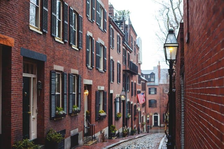 Downtown Freedom Trail Walking Tour – History & Architecture