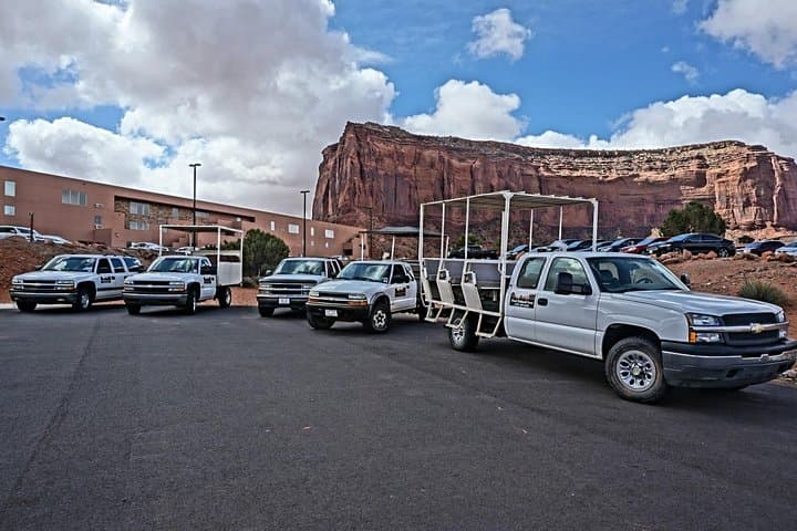 3.5 Hours of Monument Valley’s Cultural 4×4 Tour