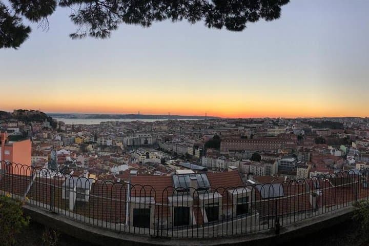 Private Old Lisbon & Medieval Neighborhoods Tuk-Tuk Tour