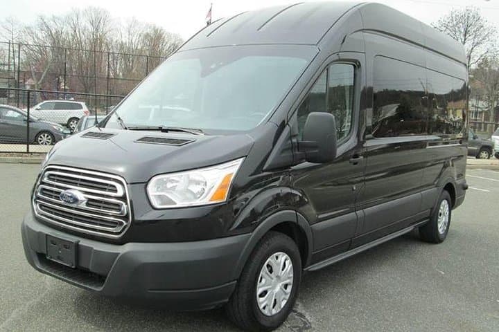 Private Shuttle Galveston to Hobby Airport (HOU) For 10 Travelers