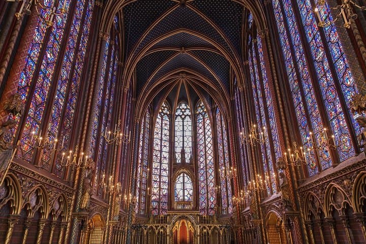 Notre Dame interior and Sainte Chapelle Private Tour