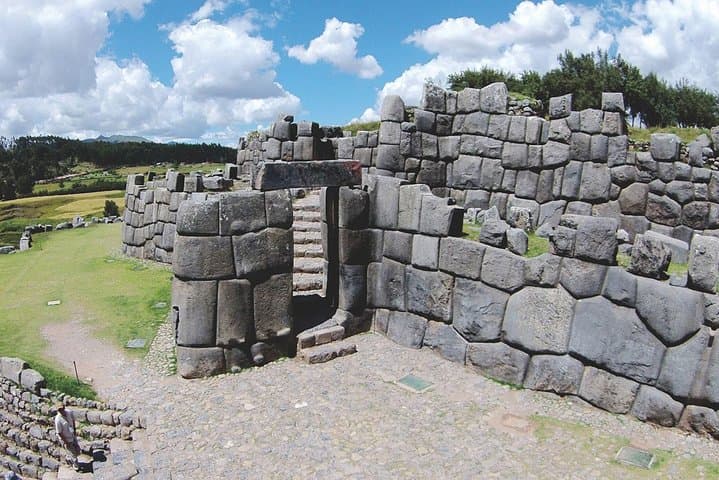 City Tour in Cusco & visit Museum South American Camelid Private.