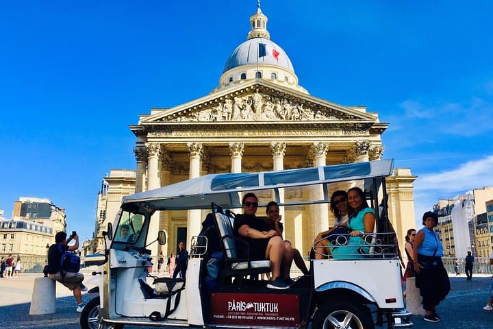 Great Monuments Tour / Duration 3h – from 1 to 6 passengers