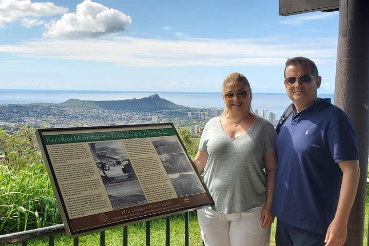 Oahu -Waikiki: 99.9% Customizable Tour