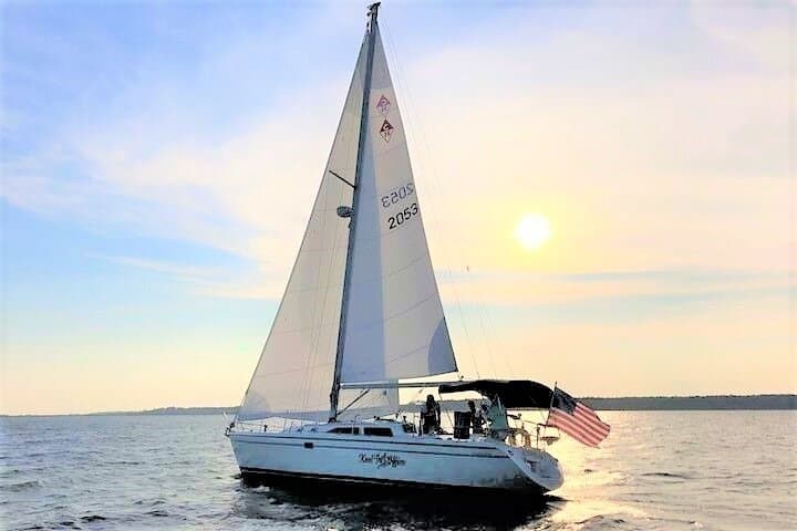2 – Hour Private Hilton Head Morning Dolphin Watching / Sail