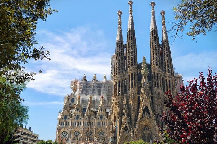Gaudí and Modernism – Private Walking Tour