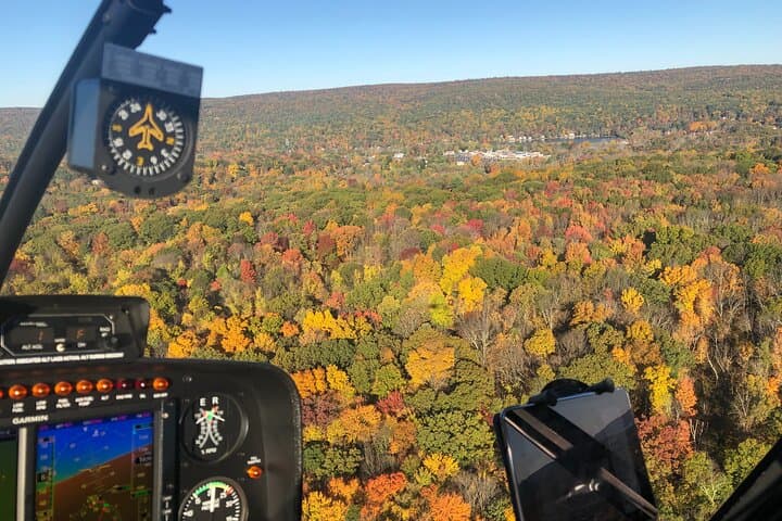 Couple’s Private Hudson Valley Fall Foliage Helicopter Tour from Westchester