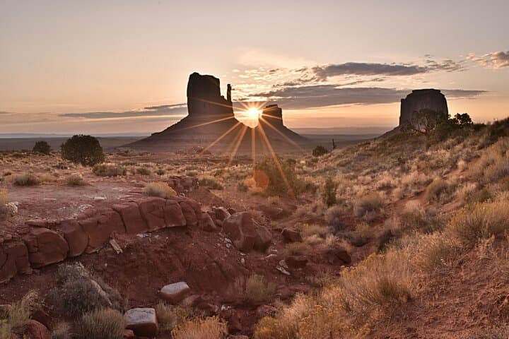 3.0 Hours of Monument Valley’s Sunrise or Sunset 4×4 Tour