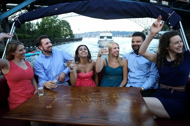 One Hour Social Sightseeing Cruise – BYOB!