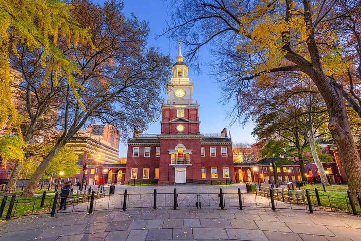 Explore Philly’s Highlights on a Private 4h Walking Tour