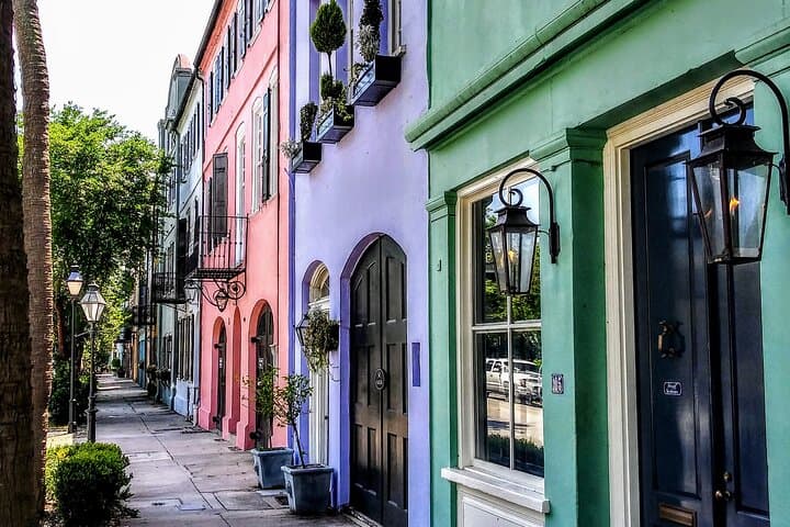 Charleston History Tour – Small Groups Only – History & Alleyways