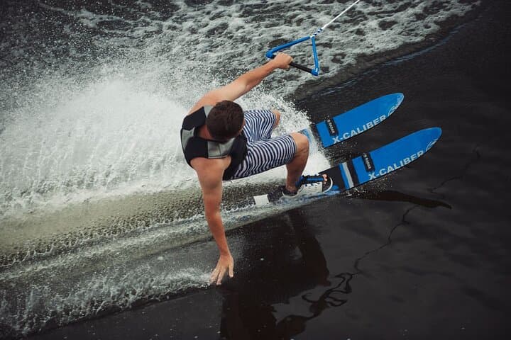 1 Half Day Waterski, Wakeboard or Wakesurf Lesson – 5 people max