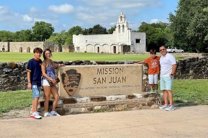 PRIVATE Missions and More – Half-day City Tour