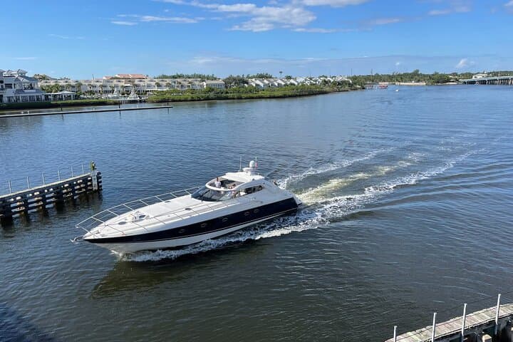 Luxury Yacht 65′ Sunseeker 4 hours from Palm Beach