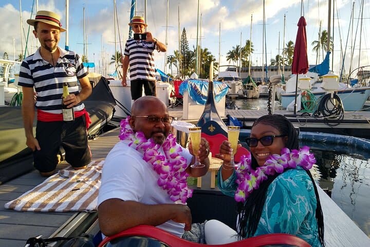 Aloha Gondola Cruise with Drinks & Pastries