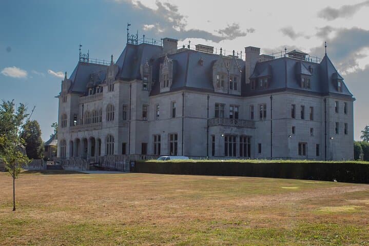 Newport Cliff Walk – Legends of the Gilded Age GPS Guided Audio Tour