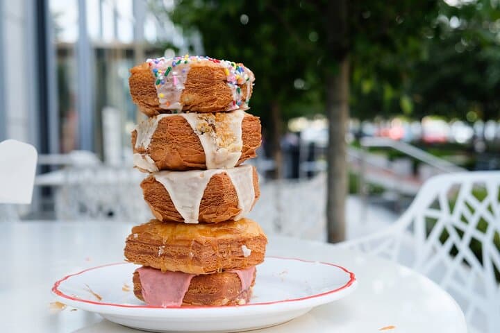 Washington DC’s Best Donuts, Sweet Treats & Walking History Tour