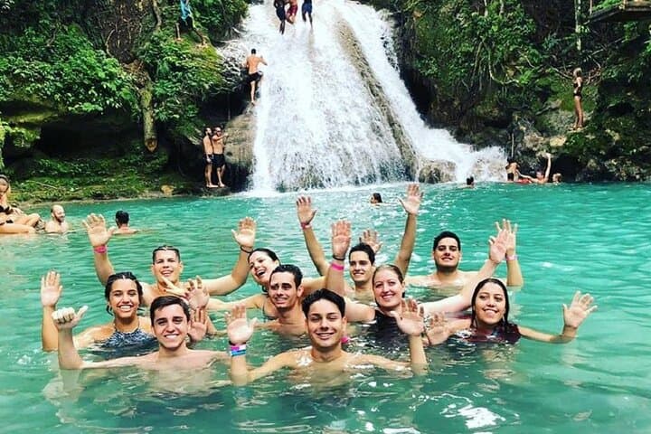 Blue Hole and Dunn’s Falls Tour from Falmouth