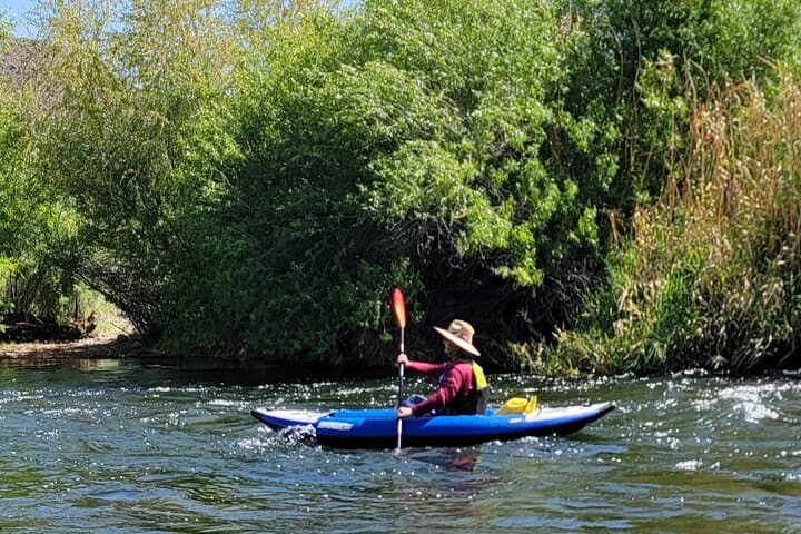 1 Person Inflatable Kayak Full-Day Rental – Transporting is required