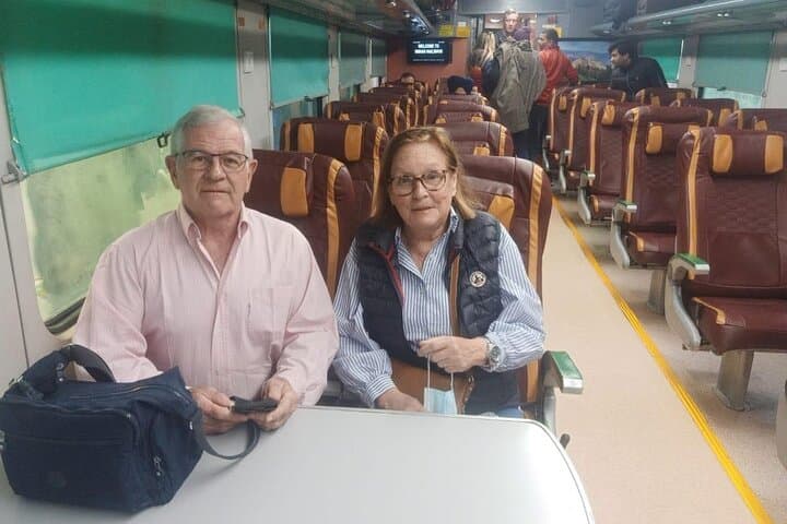 “Taj Mahal” Tour from Delhi by India’s Fastest Train (Gatiman Express)