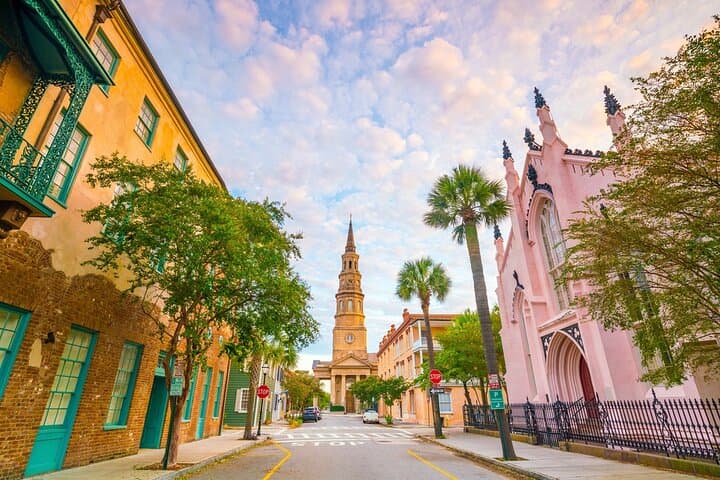 Discover Charleston! (Small Group Walking Tour – Max 10 Guests)