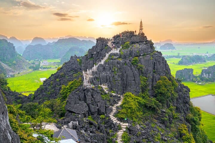 Ninh Binh Day Tour To Visit Hoa Lu – Trang An/Tam Coc – Mua Cave