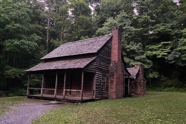5 Hour Tour of the Mountain Heritage of Cades Cove