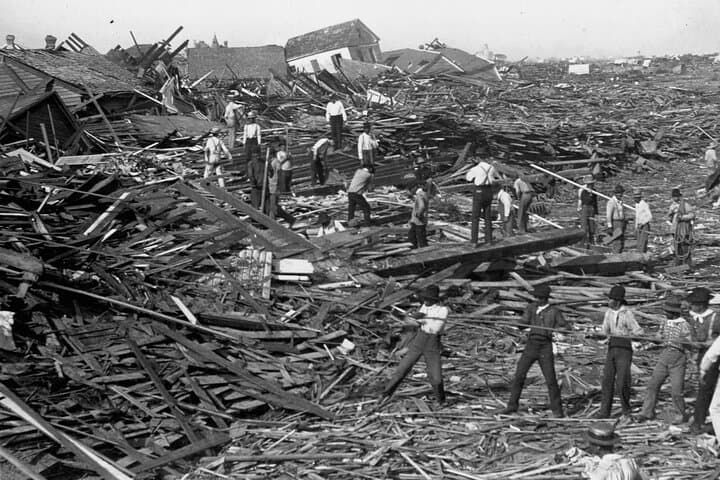 Voices of the 1900 Storm Private Tour