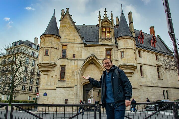 Paris Le Marais Walking Tour: An Incredible History – Small Group