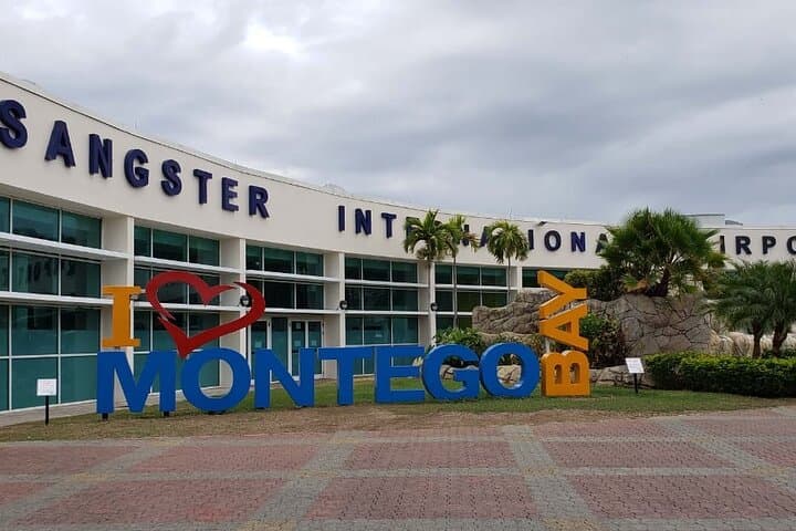 Montego Bay Airport Transfer To Montego Bay or Falmouth Jamaica