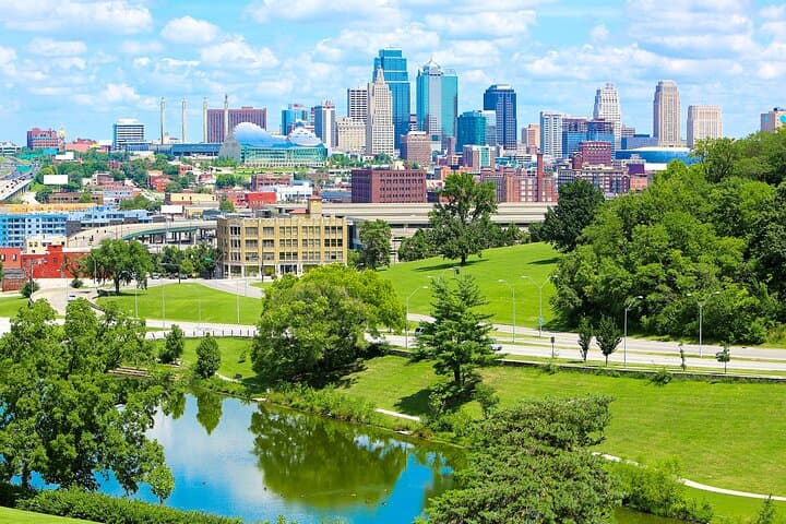 Historic Kansas City Private Tour: Plazas to Parks