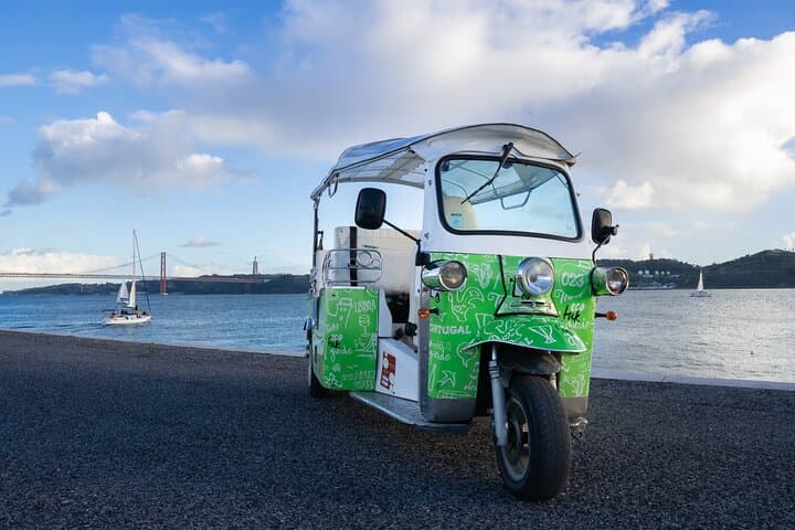 Private Customizable Tuk-Tuk Tour of Lisbon’s Historic Highlights