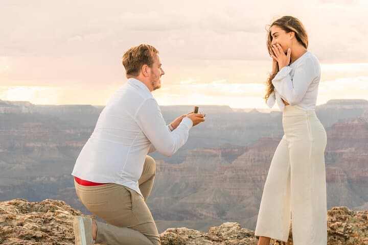 Private Professional Photo Shoot in Arizona’s Reflection Canyon