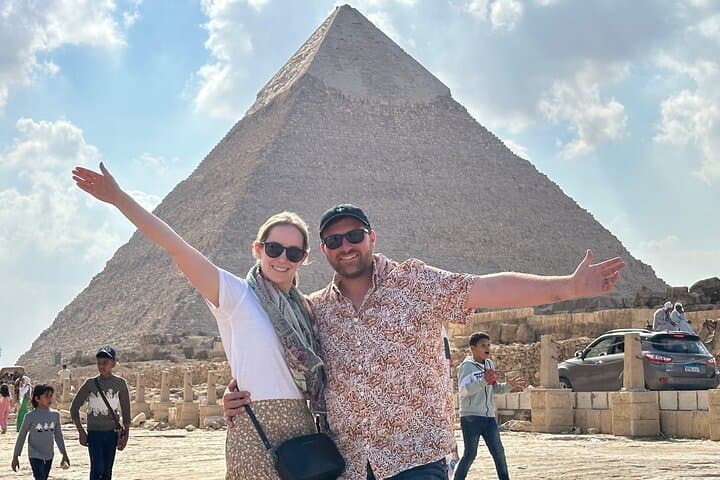 All-in-One Giza pyramids, Shpinx, Saqqara, Memphis, camel & lunch