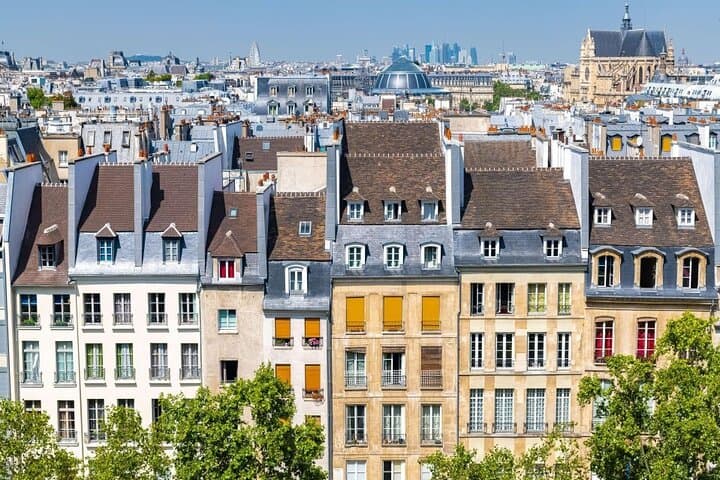 Paris Medieval Heart: Walking Tour in Ancient Marais
