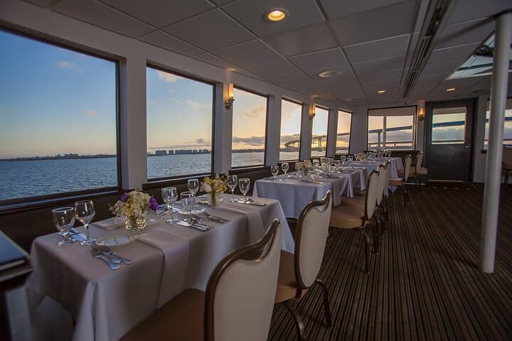 City Cruises San Diego: Buffet Dinner Cruise