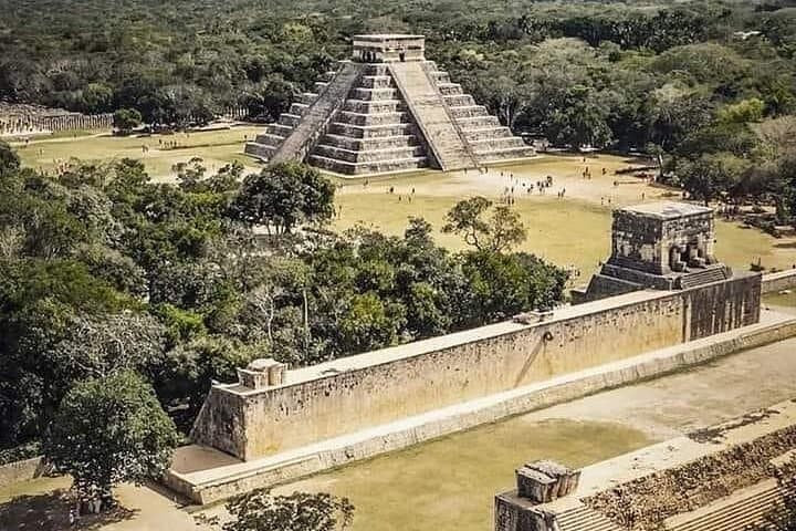 Exclusive Guided Tour: Chichen Itza – Cenote Ik Kil -Valladolid