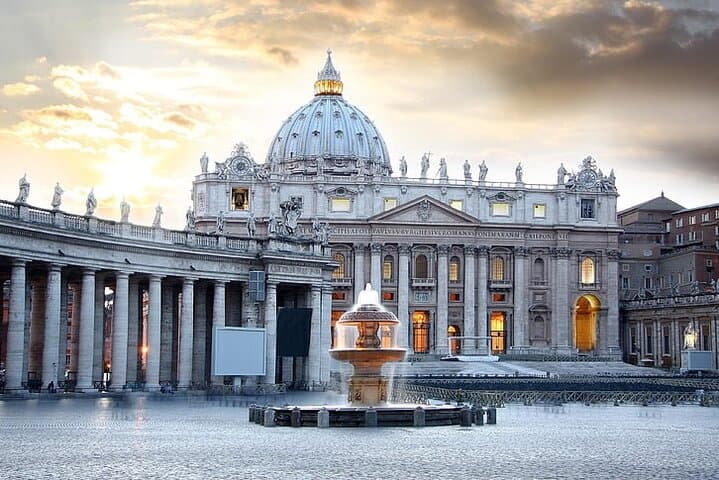 Skip-The-Line: Sistine Chapel & Vatican Tour with A Guide