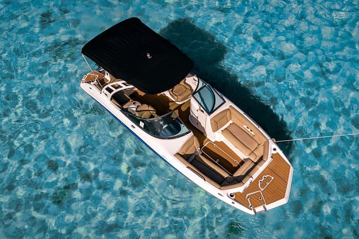 Miami’s Unique Private Boat Tour: Discover & Enjoy Your Way