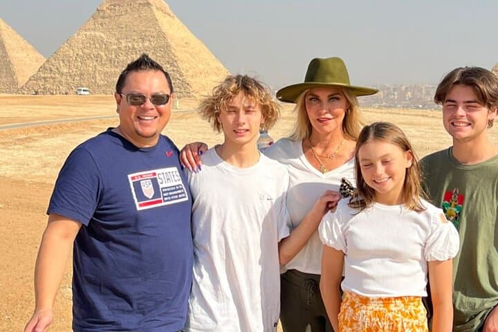 Real All inclusive Tour to Giza Pyramids, Sphinx & Grand Museum,