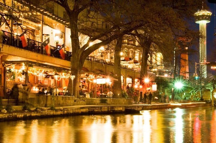 San Antonio Night Riverwalk Tour with Tower of Americas