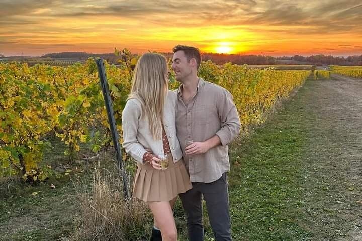 NON-BUS Old Mission Afternoon / Sunset 3 Wine Tour – ICE COLD AC