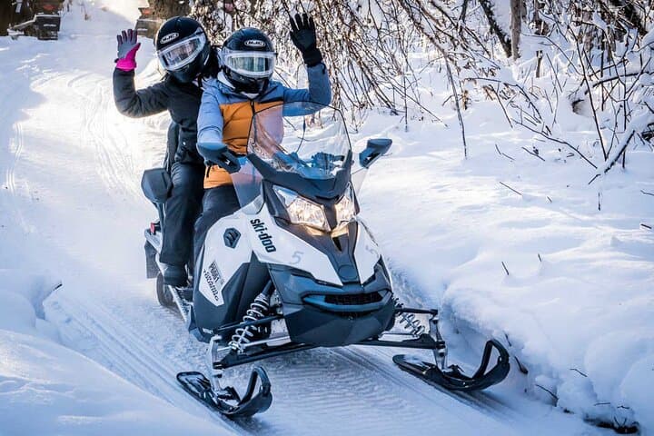 1 Hour Fairbanks Guided, Double Rider, Snowmobile Adventure